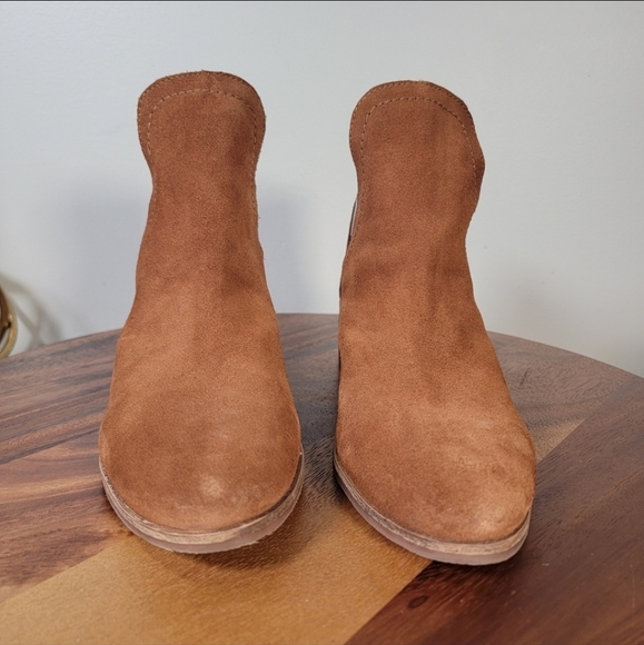 Coconuts By Matisse Pronto Brown Suede Ankle Boots Size 8.5 Slip On Notched Side - Picture 5 of 17